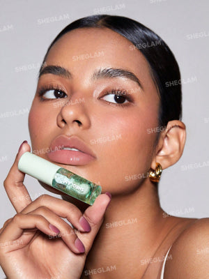 
                
                    Load image into Gallery viewer, Jelly Wow Hydrating Lip Oil-Green Apple Envy
                
            